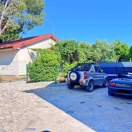 Adria Holiday Home Pinezići Extérieur photo