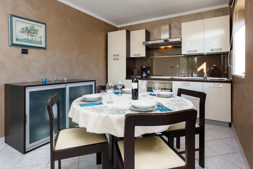 Adria Holiday Home Pinezići Extérieur photo